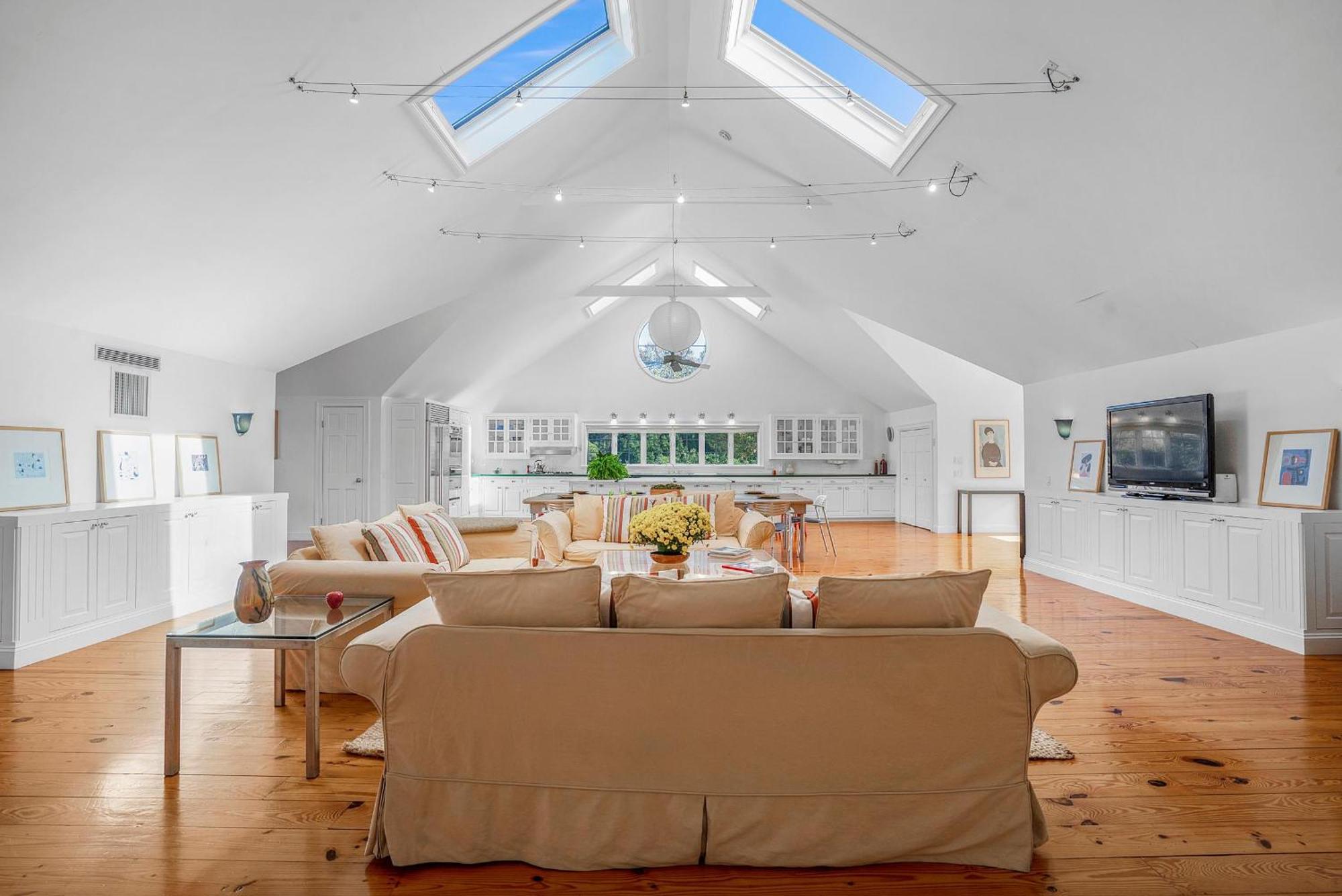 Large Modern North Fork Barn:Vineyards In Backyard, Harbes Farms Villa Mattituck Eksteriør billede